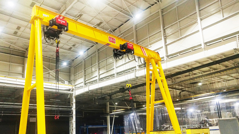 gantry crane with electric hoist