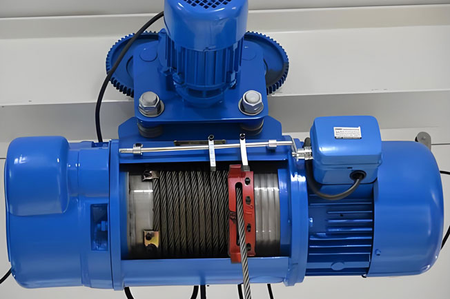 Installation method of electric wire rope hoist