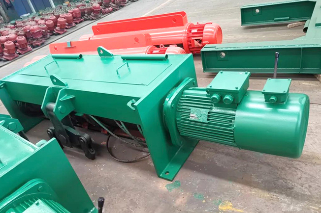 Three phase 480V electric hoist system